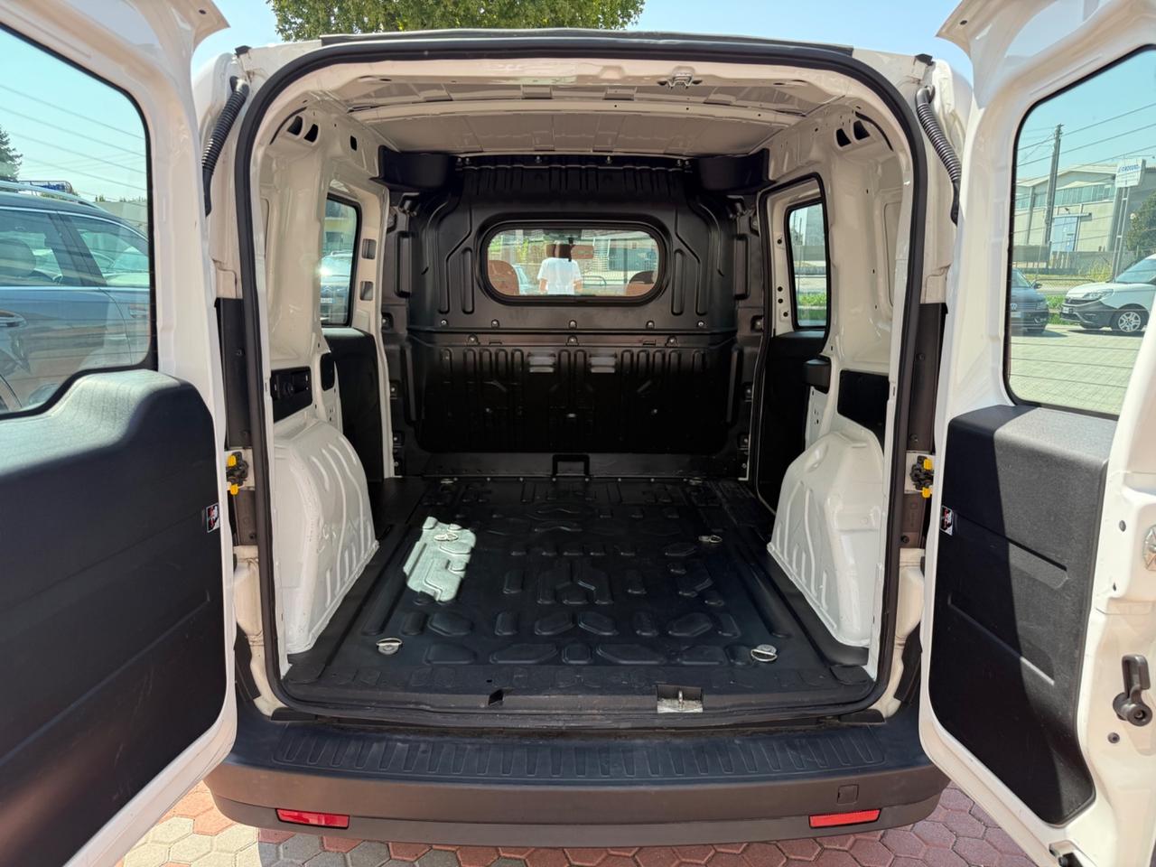 Fiat DOBLO CARGO CASSONE E VETRI 1.6 Mjet 105cv E6D 2POSTI
