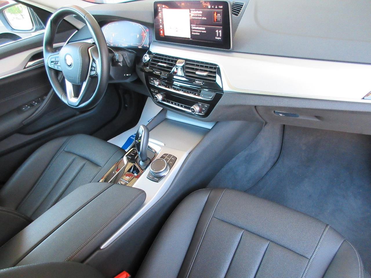 BMW 520 d Touring mhev 48V xdrive Business auto