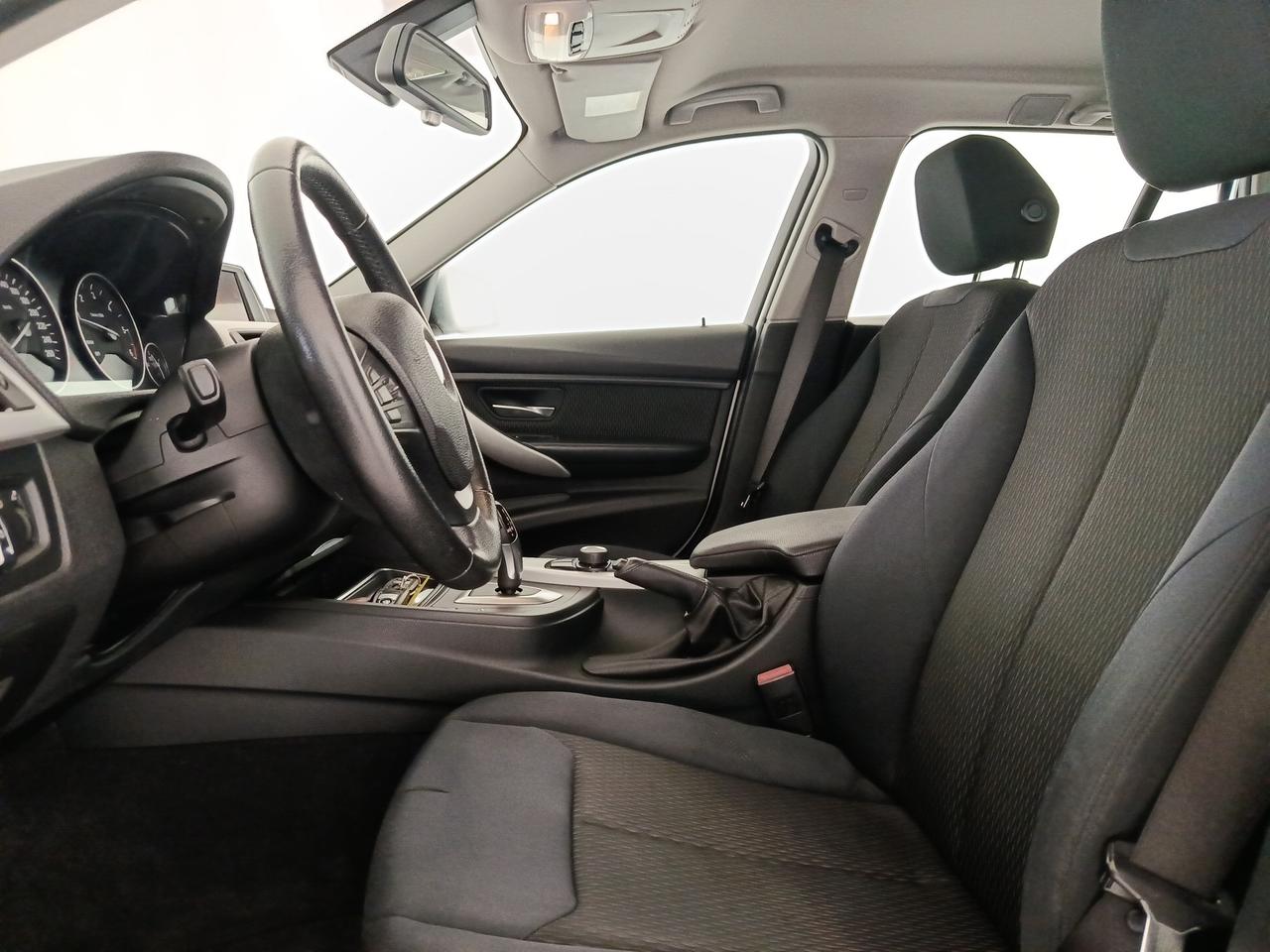 BMW Serie 3 (F30/31) - 320d Touring Business aut.