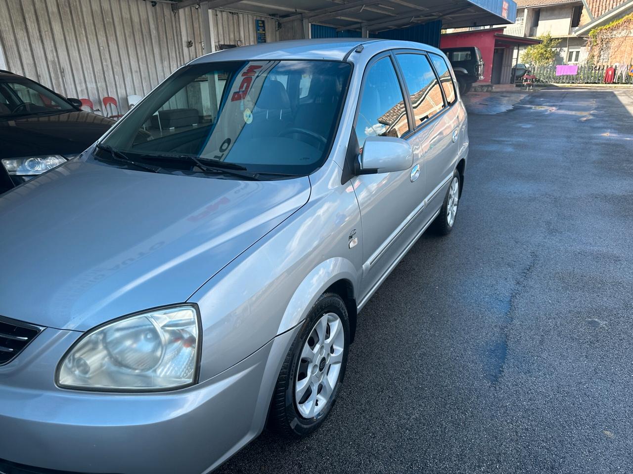 Kia Carens 2.0 16V CRDi Family