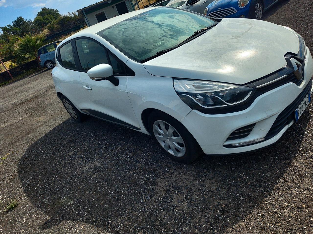 Renault Clio dCi 8V 75 CV 5 porte Moschino Intens