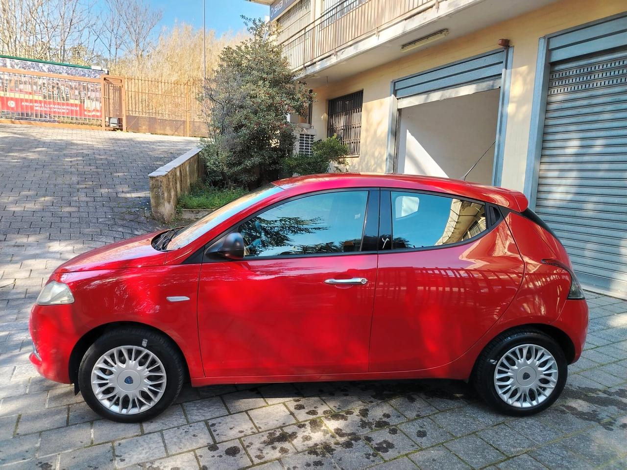 Lancia Ypsilon 1.2 69 CV 5 porte GPL Ecochic Gold