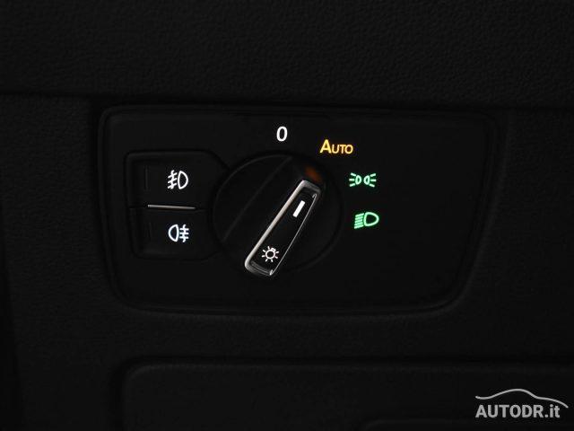 VOLKSWAGEN Passat Variant 2.0 TDI EVO DSG Business Fari LED, Navi, Ambient