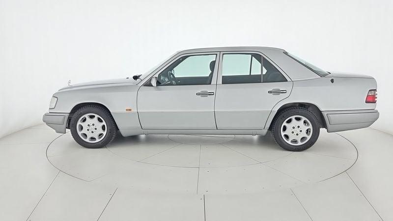 Mercedes-Benz Serie E E 200 cat Elegance ASI