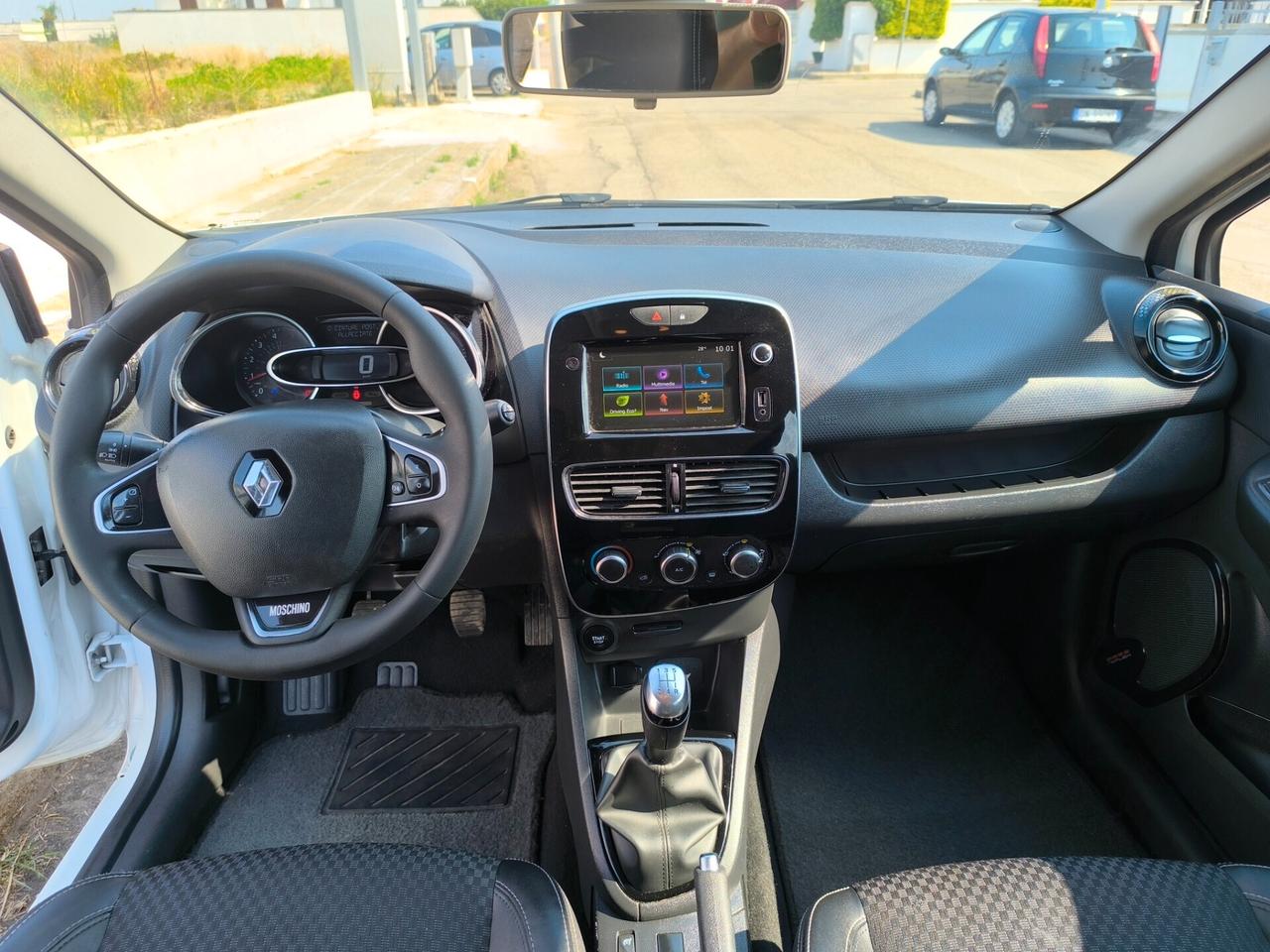 RENAULT CLIO MOSCHINO 1.5 HDI 75cv LED/NAVI/SES.POST/RETROCA