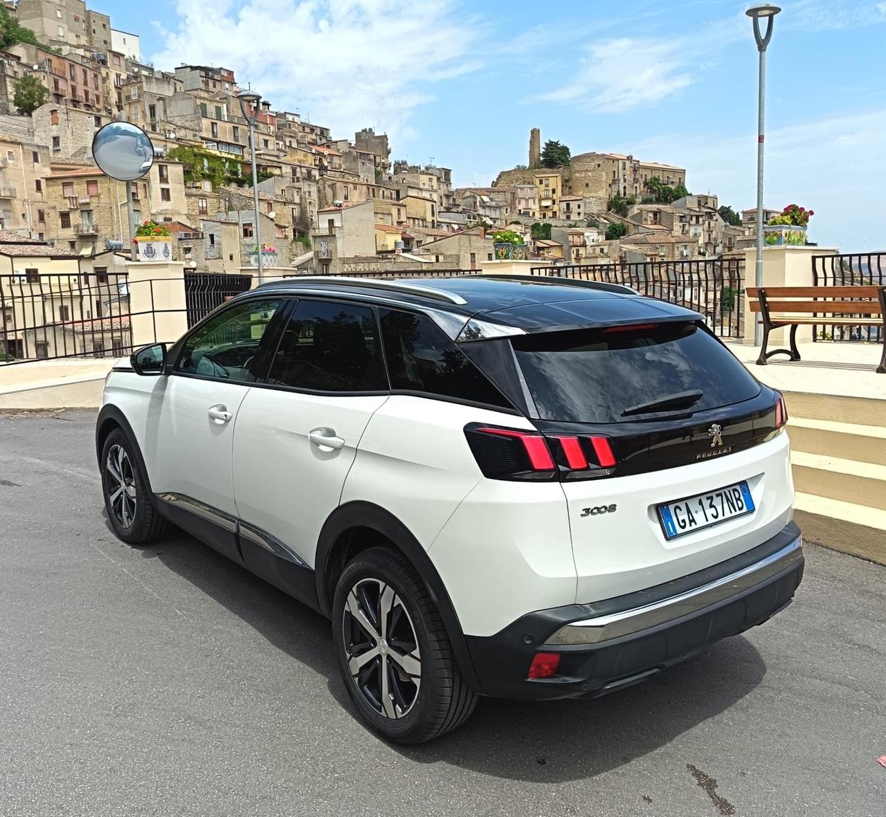 Peugeot 3008 BlueHDi 130 S&S EAT8 Allure