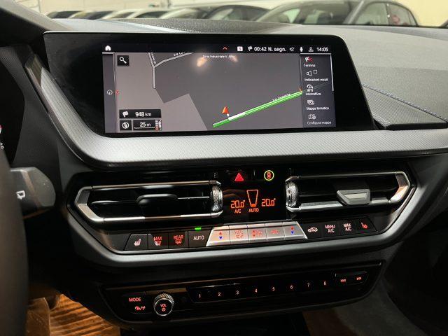 BMW 118 iA 5p. AUT Msport /NAVI/LED/"19 Performance/BLACK