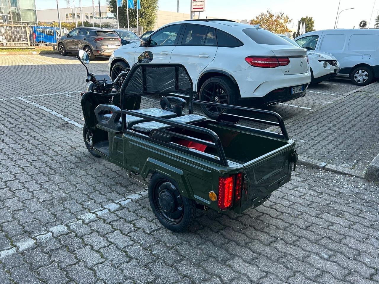 Triciclo XPB 100% Electric Scooter 3 ruote Cargo