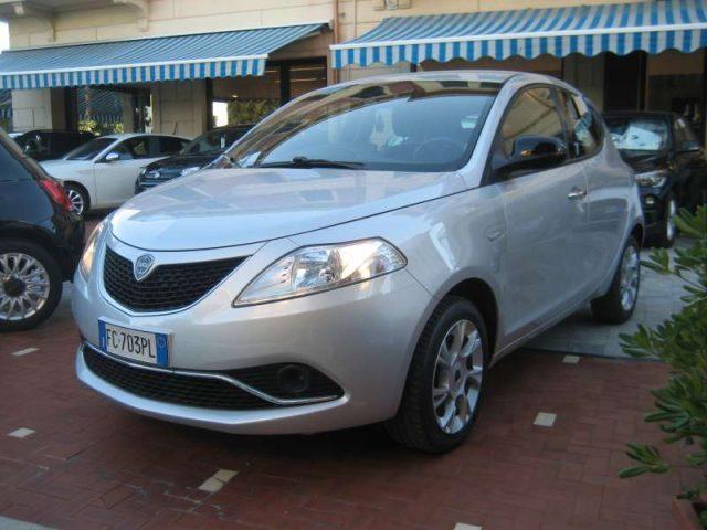 LANCIA Ypsilon 1.2 69 CV 5 PORTE GOLD
