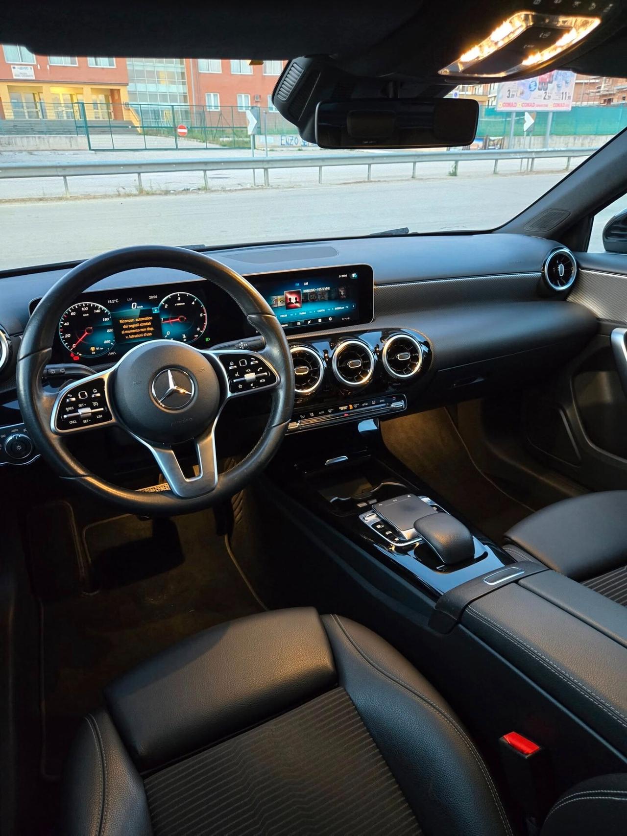 Mercedes-benz A 180 A 180 d Automatic Premium