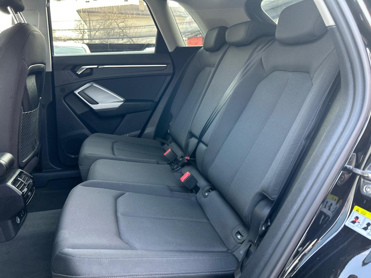 Audi Q3 35 2.0 tdi s-tronic