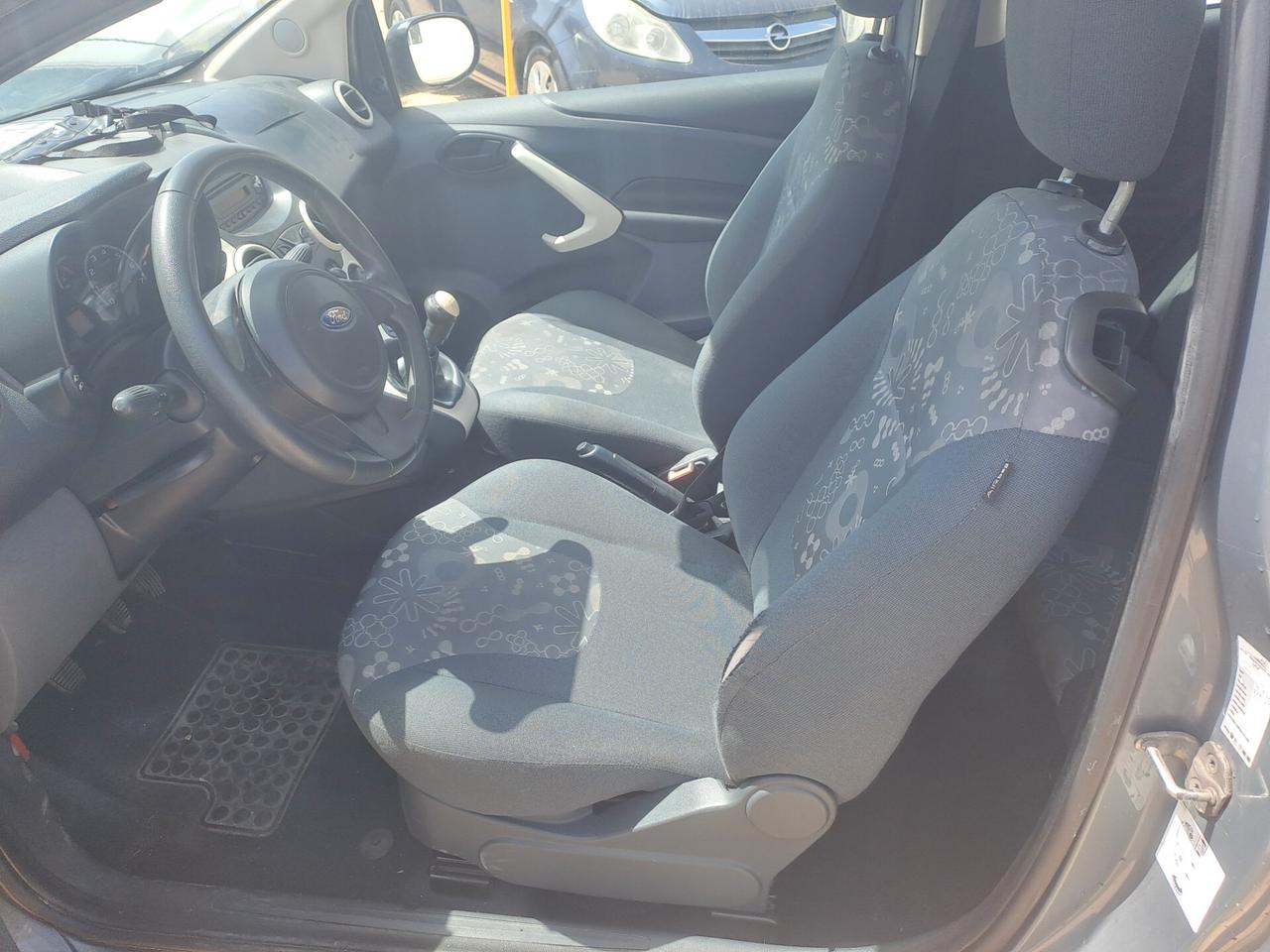 FORD KA
