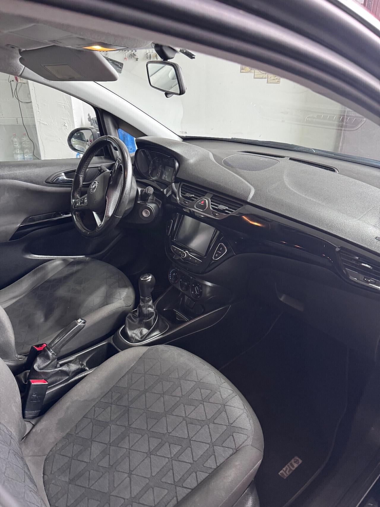 Opel Corsa 1.2 5 porte Black Edition