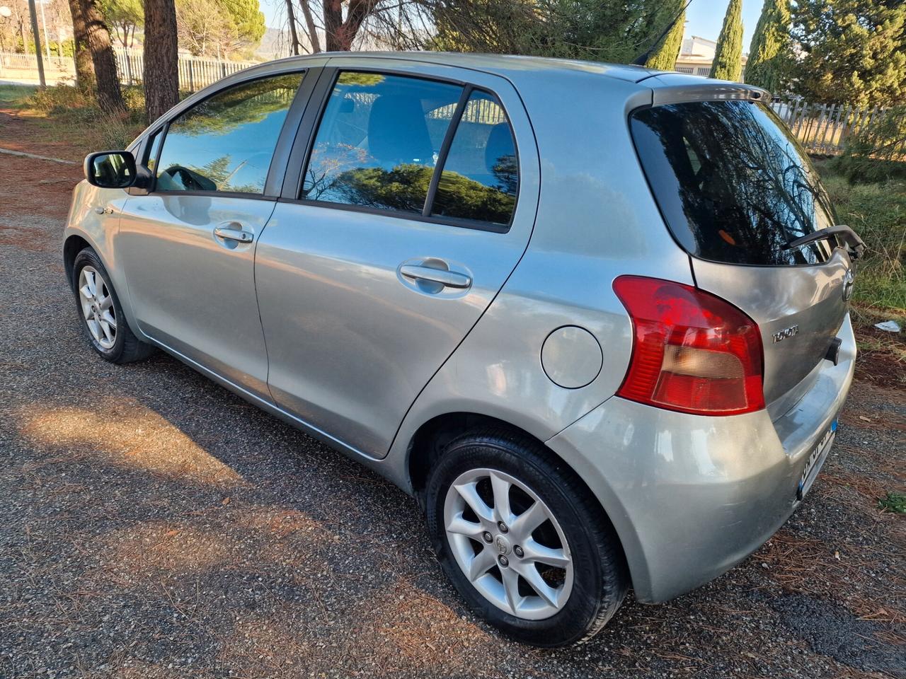 Toyota Yaris 1.4 D-4D 5 porte Sol