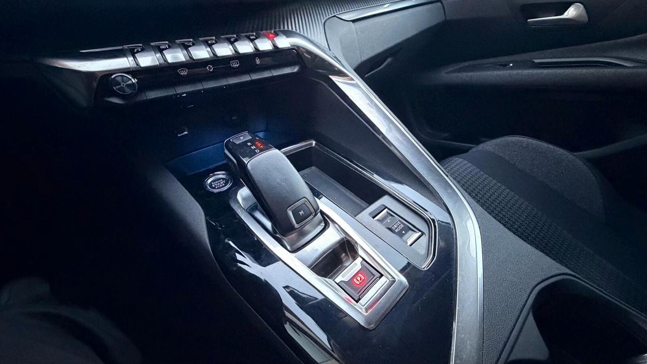 PEUGEOT 3008 1.5 BLUEHDI ALLURE 131CV - FULL LED,