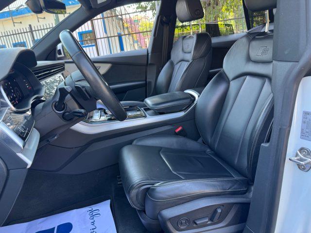 AUDI Q8 45 TDI quattro tiptronic Sport