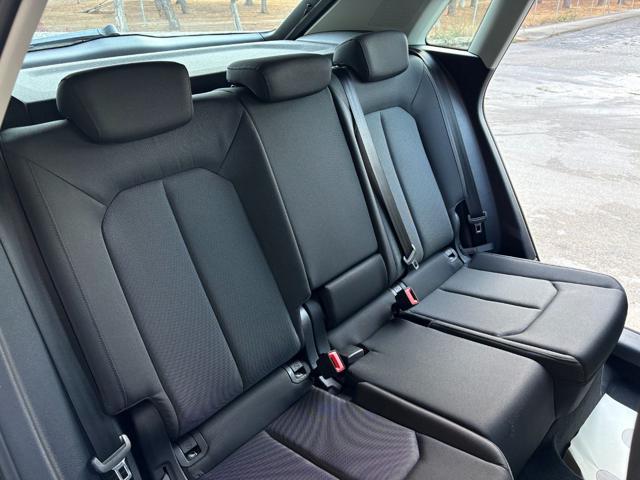 AUDI Q3 35 2.0 TDI S tronic Business Advanced