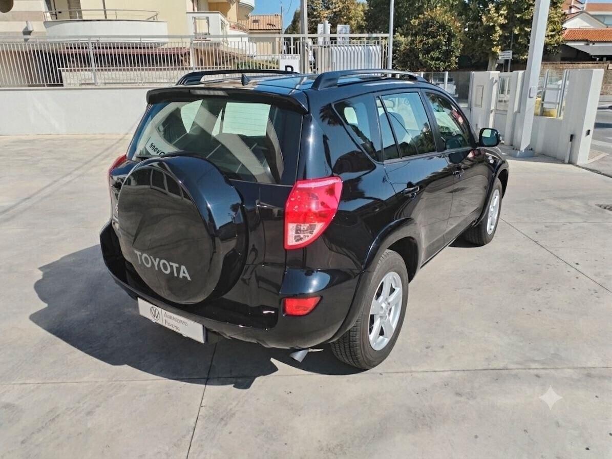 Toyota RAV 4 RAV4 2.2 D-4D 177 CV Luxury