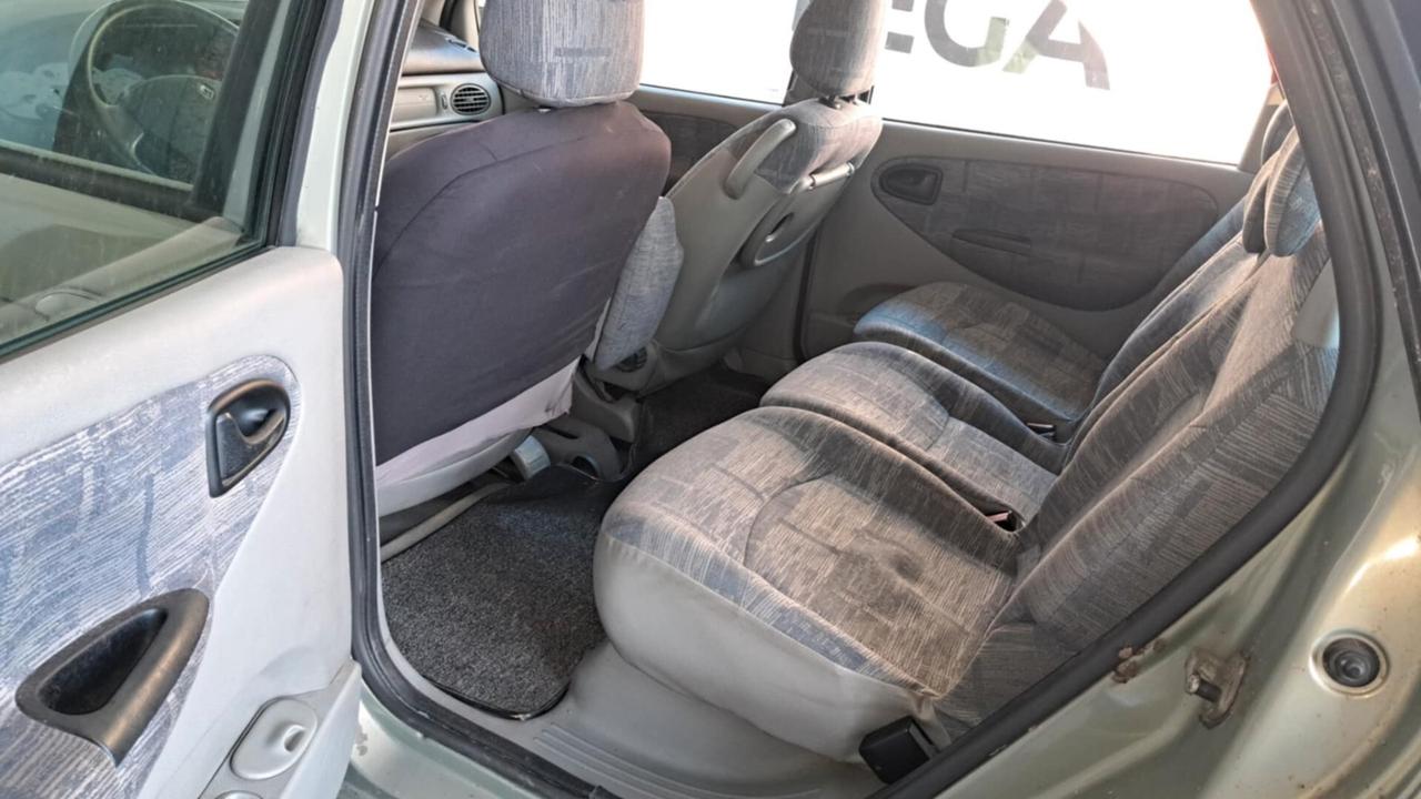 Renault Scenic Berlina