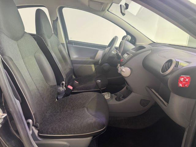 PEUGEOT 107 1.0 68CV 5p. Sweet Years 2Tronic