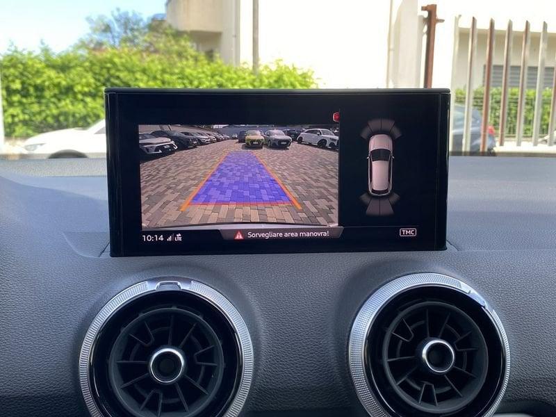 Audi Q2 S Line interno ed esterno 2.0 TDI 150CV S-Tronic 35