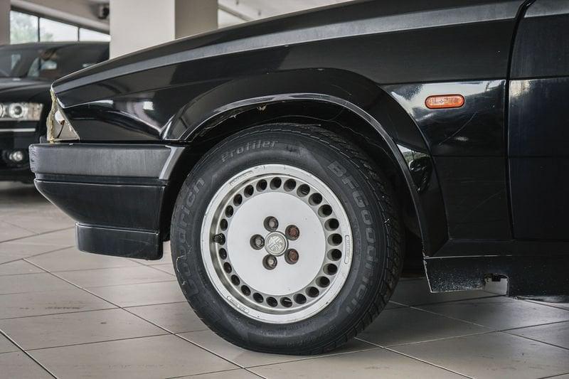 Alfa Romeo 75 2.0