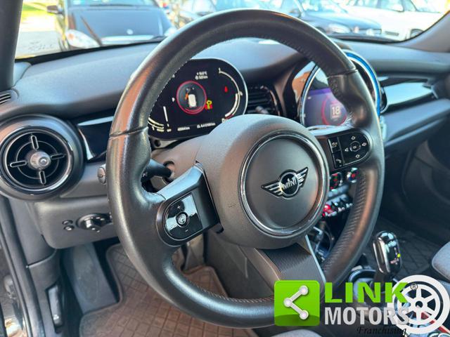 MINI Cooper 1.5 Cooper Classic Piano Black exterior