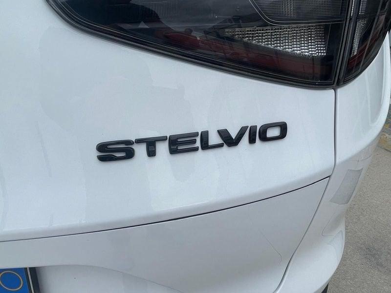 Alfa Romeo Stelvio 2.2 Turbodiesel 210 CV AT8 Q4 Sprint