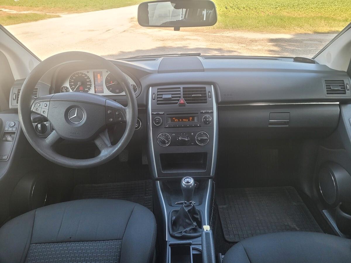 Mercedes-benz B 180 NGT BlueEFFICIENCY Executive