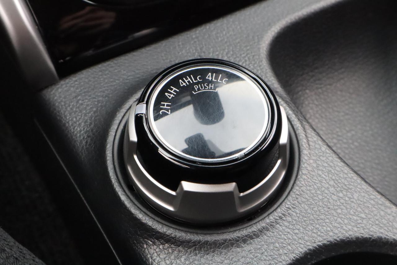 Mitsubishi L200 2.4 DI-D 180 CV DoCab solo 17500 KM