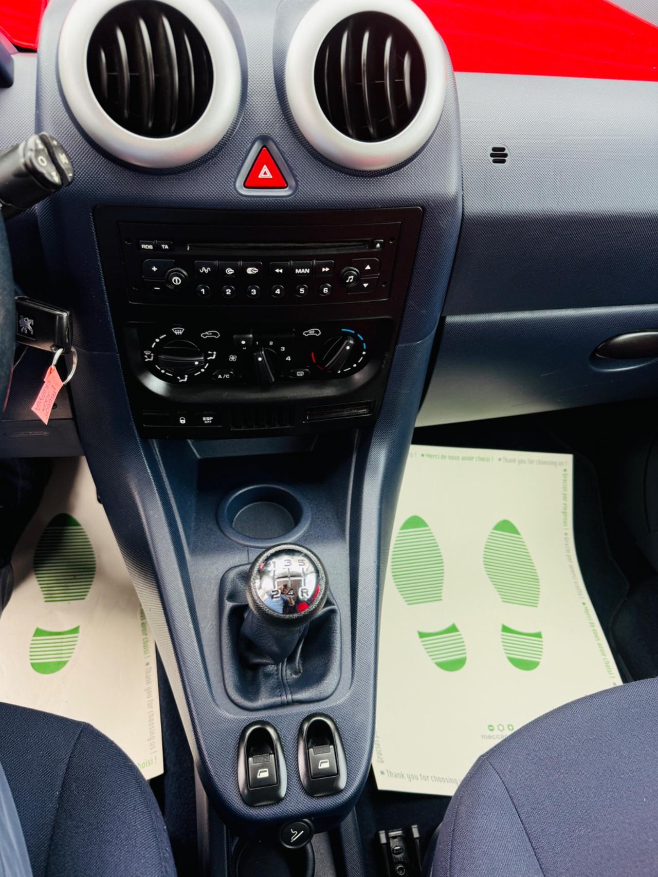 Peugeot 1007 1.4 Happy 82.000 km!!