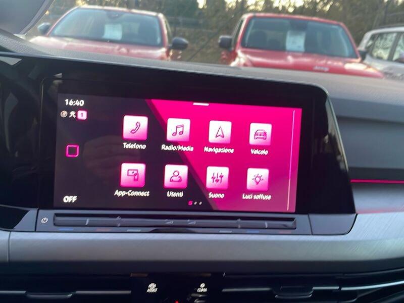 Volkswagen Golf VIII 2020 1.0 etsi evo Life 110cv dsg