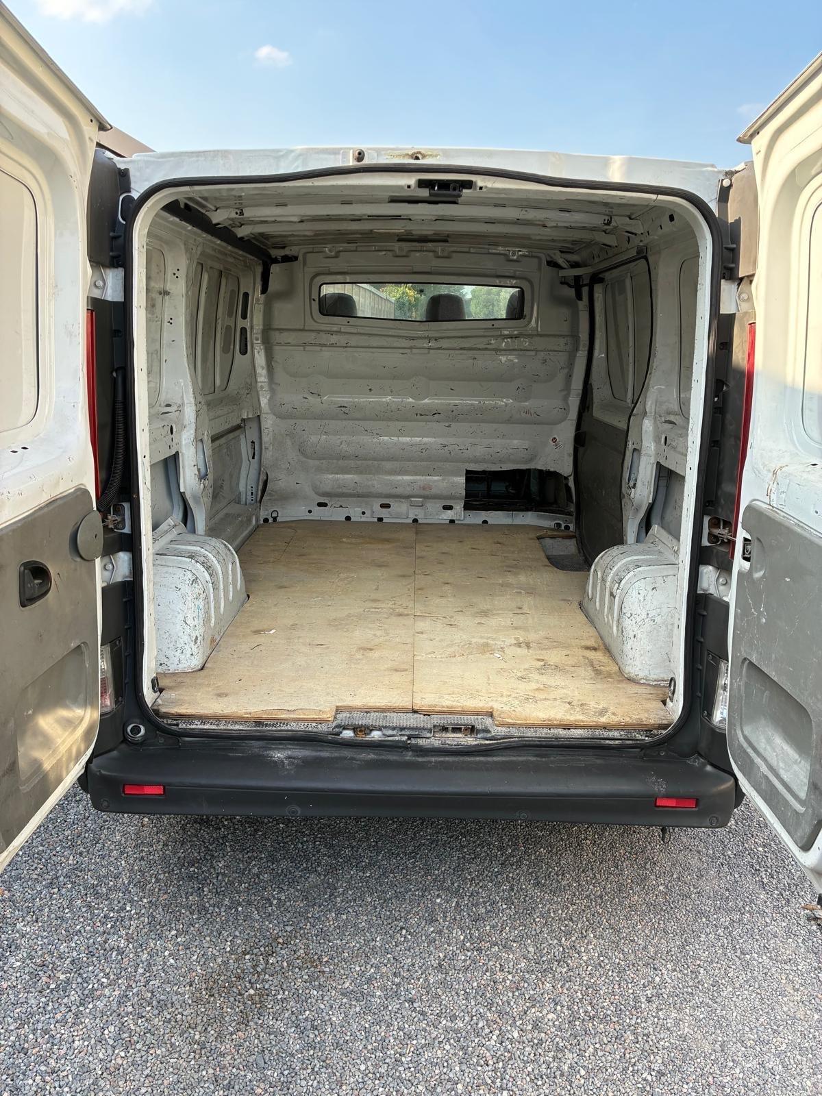 Opel Vivaro 2012