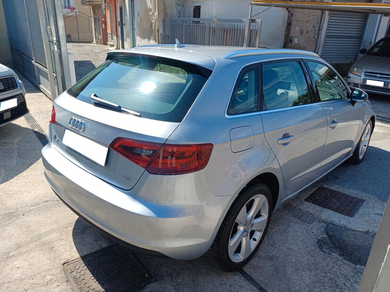 Audi A3 SPB1.6 TDI diesel S tronic Ambition