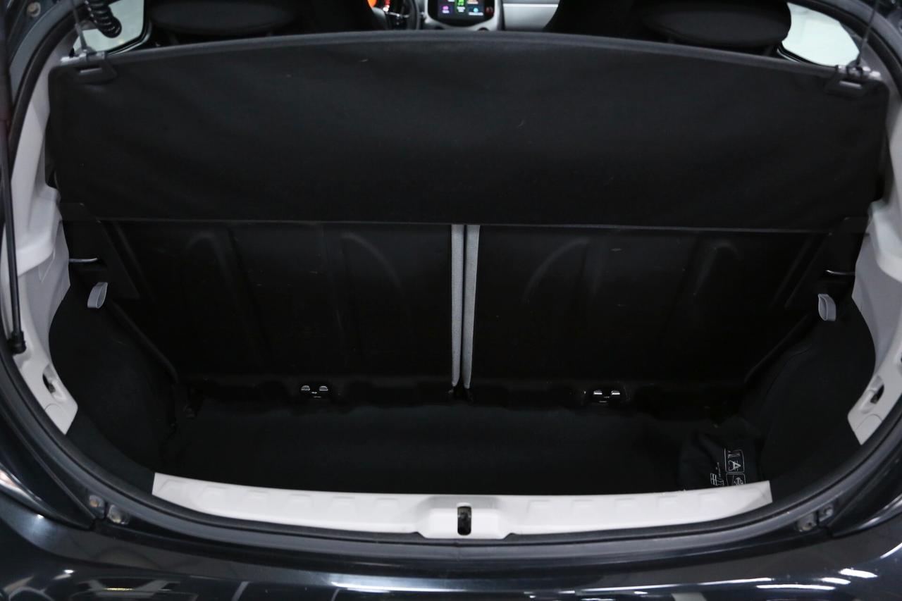 Toyota Aygo 1.0 VVT-i 69 cv x-play