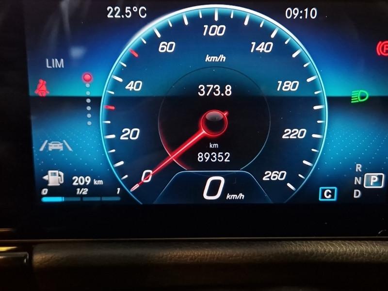 MERCEDES-BENZ GLA 180 d Automatic Business Extra