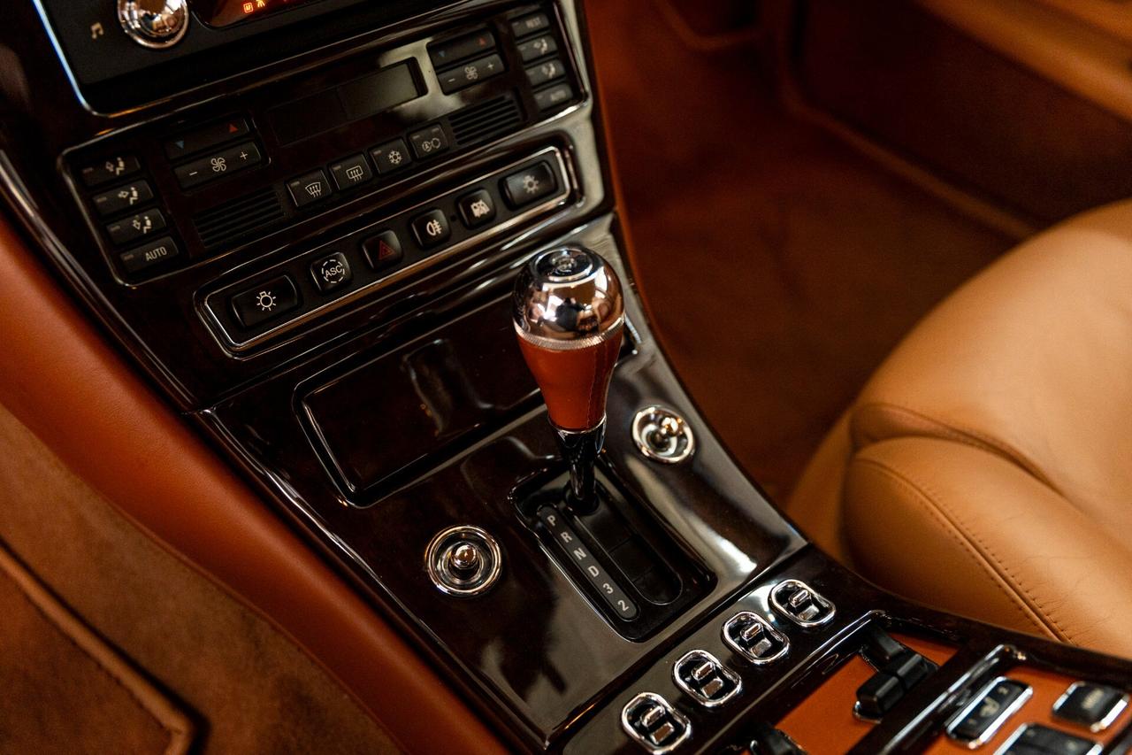 Bentley Arnage Le Mans Series