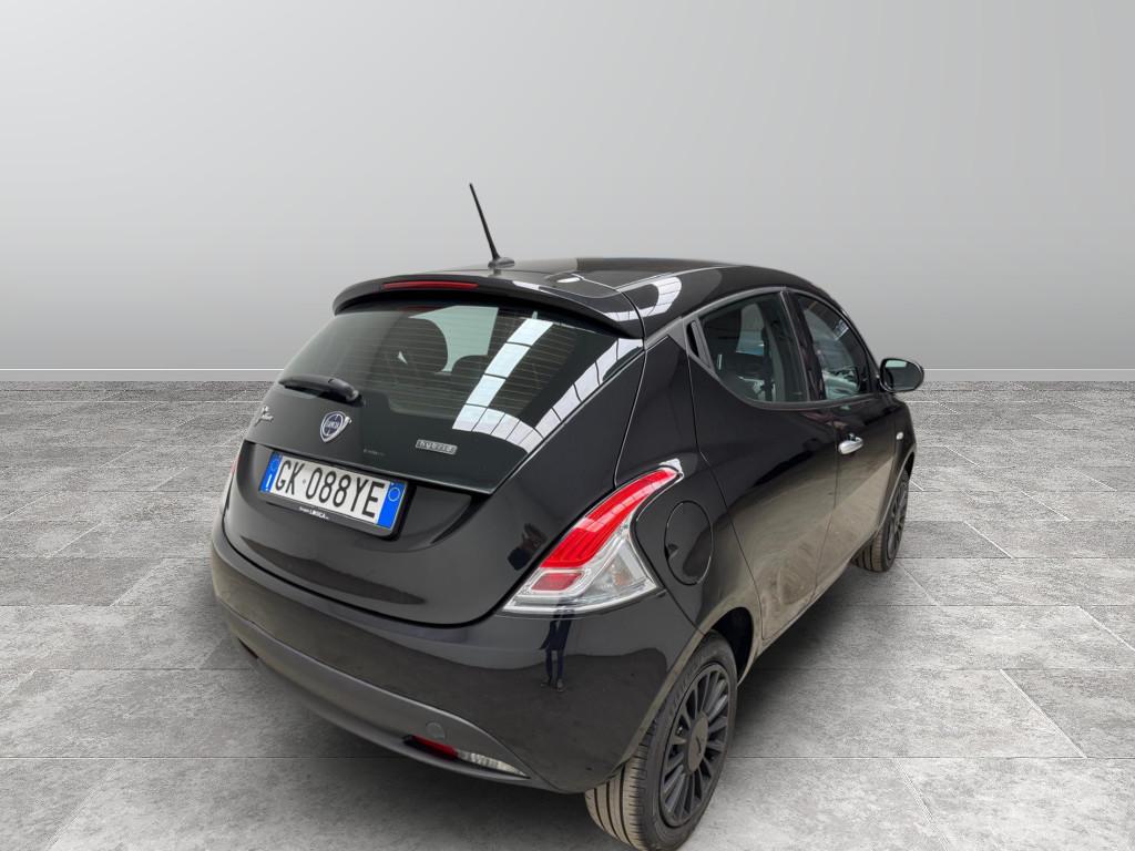 LANCIA Ypsilon III 2021 - Ypsilon 1.0 firefly hybrid Silver s&s 70c