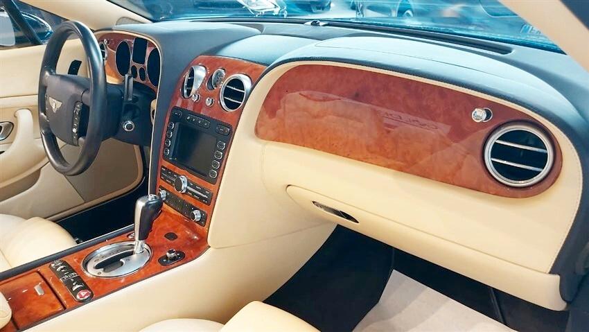 Bentley Continental GTC