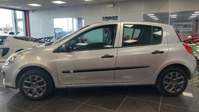 RENAULT Clio 1.2 16V 5 porte 4U Pack