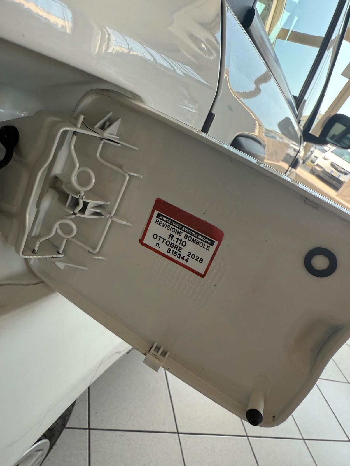 Fiat Panda 1.4 NATURAL POWER X NEOPATENTATI 2011