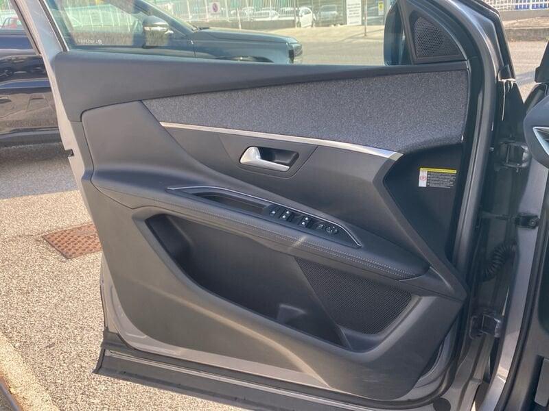 Peugeot 3008 BlueHDI 130 EAT8 S&S Allure