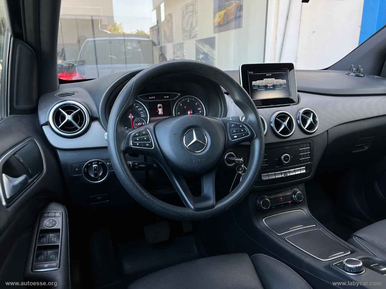 MERCEDES-BENZ B 180 d Automatic Executive