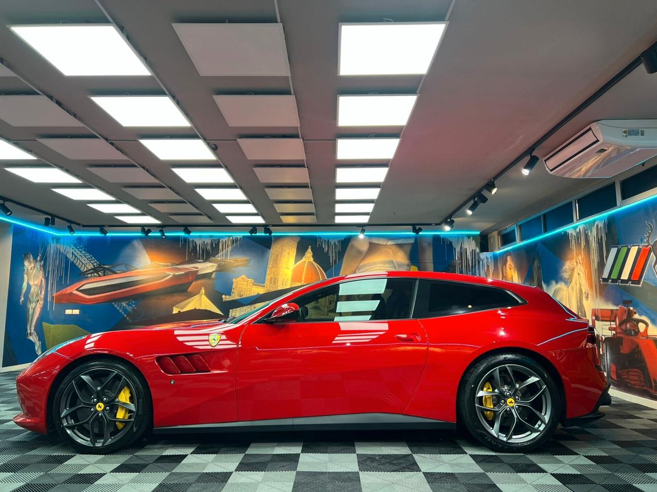 Ferrari GTC4 Lusso 3.9 T dct (296)