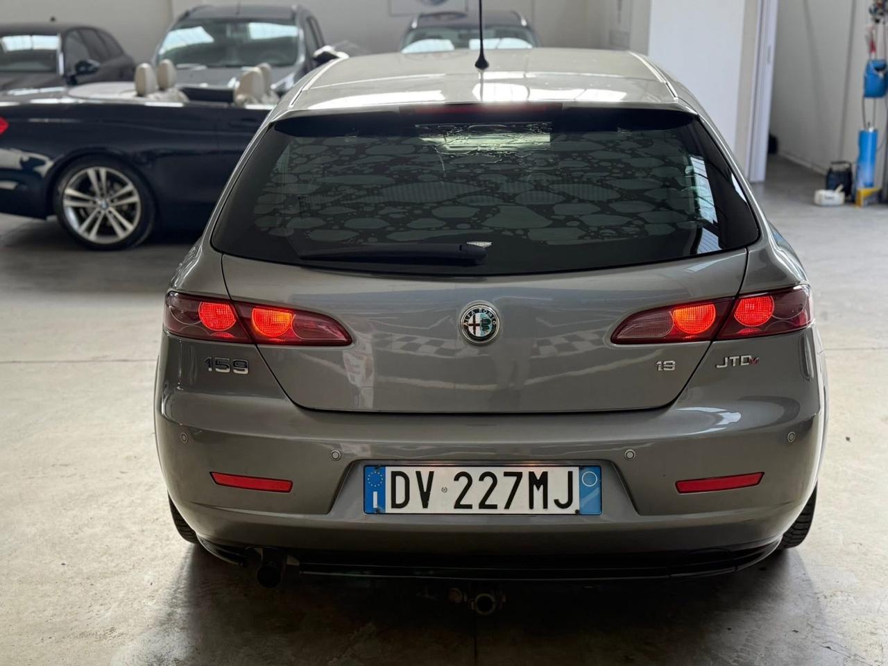 Alfa Romeo 159 1.9 JTDm 16V Sportwagon Distinctive