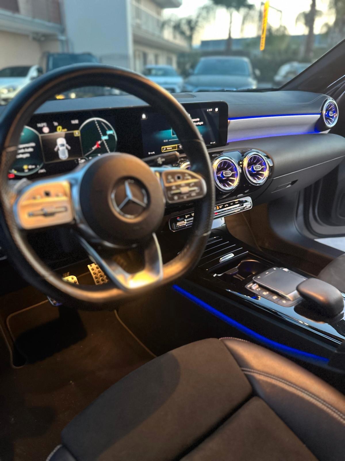 Mercedes-benz A 180 Automatic AMG Line Premium