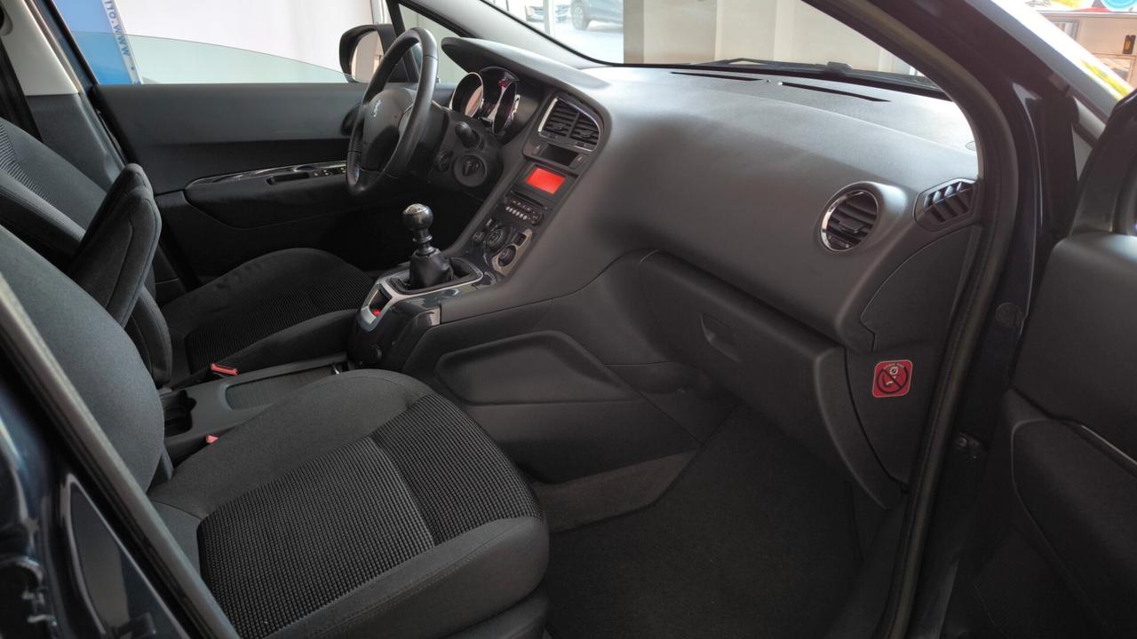 Peugeot 5008 1.6 HDi 112CV Active Mix
