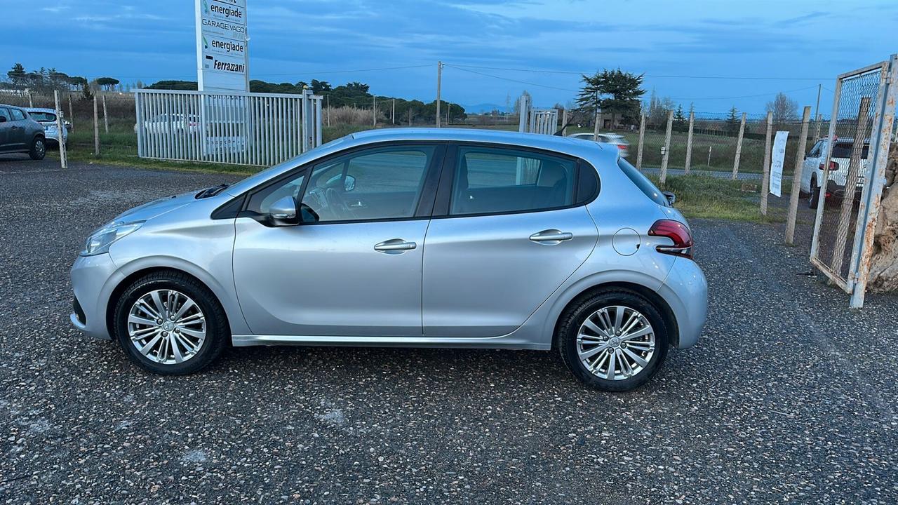 Peugeot 208 BlueHDi 75 5 porte Allure