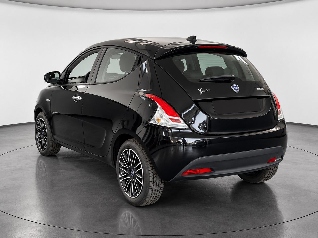 LANCIA Ypsilon III 2021 - Ypsilon 1.0 firefly hybrid Silver Plus s&s 70cv