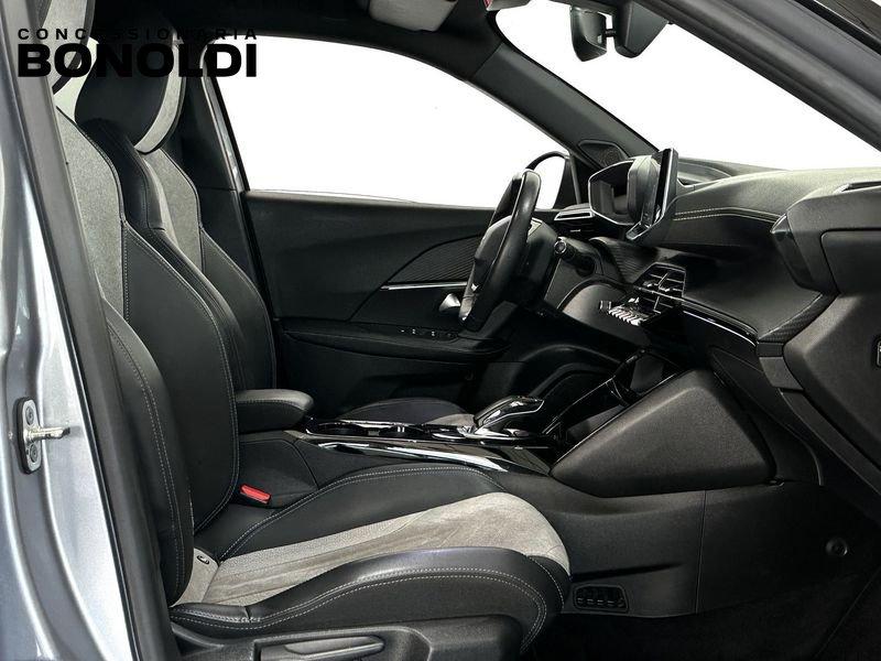 Peugeot 2008 motore elettrico 136 CV GT Pack